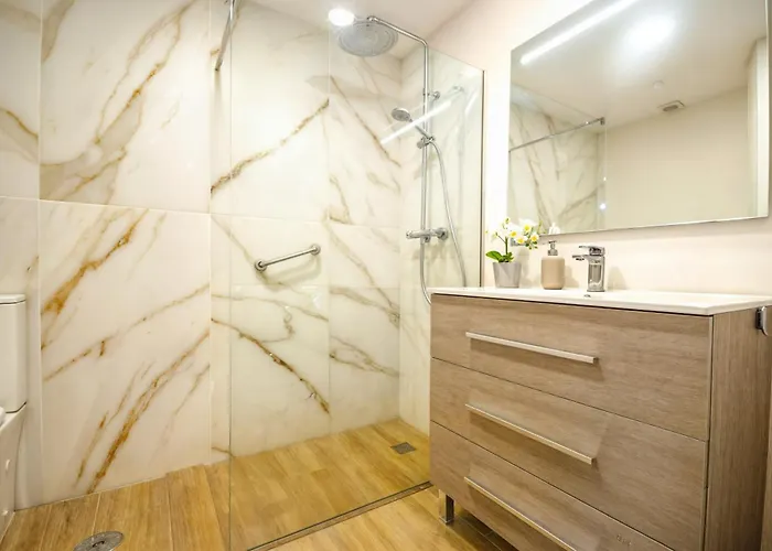 Apt. Colina De Mar- Coastal Retreat Near The Apartamento