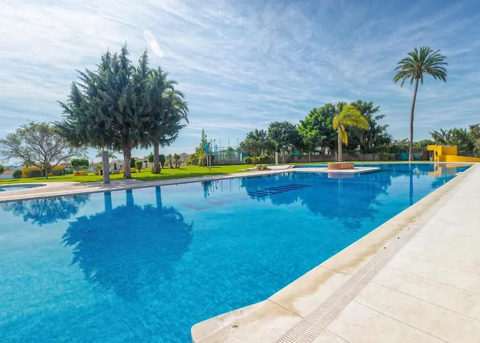 Apt. Colina De Mar- Coastal Retreat Near The *