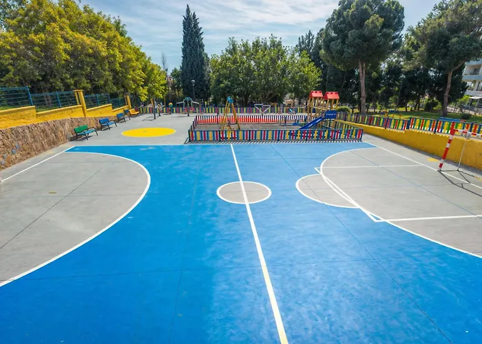 Apt. Colina De Mar- Coastal Retreat Near The