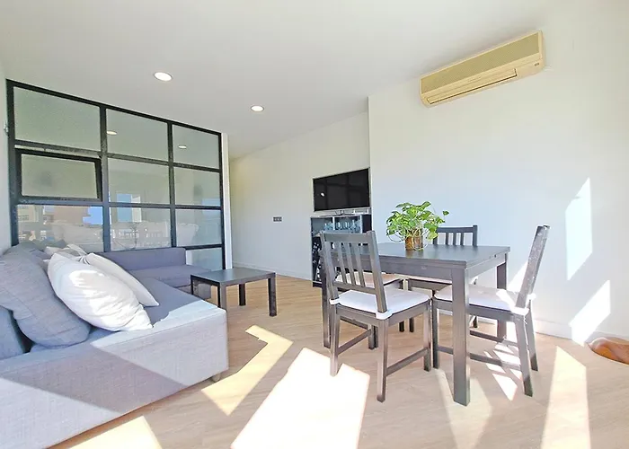 Apt. Colina De Mar- Coastal Retreat Near The